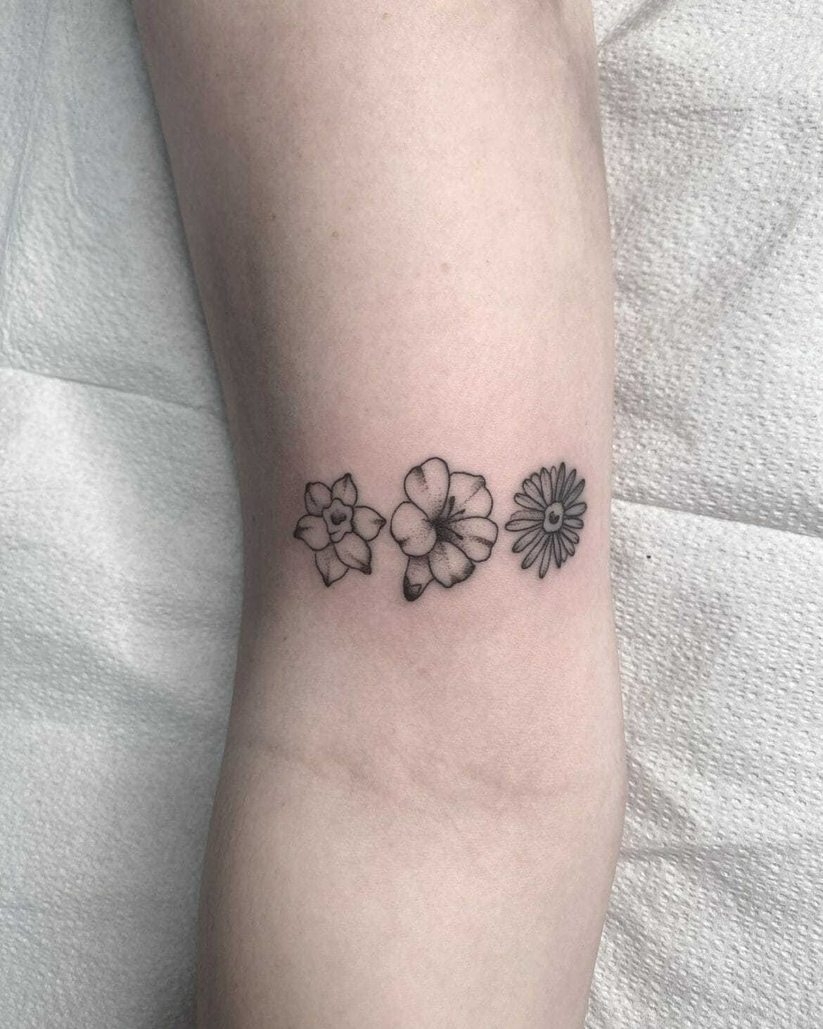 101 Best Minimalist Daisy Tattoo Ideas That Will Blow Your Mind Outsons