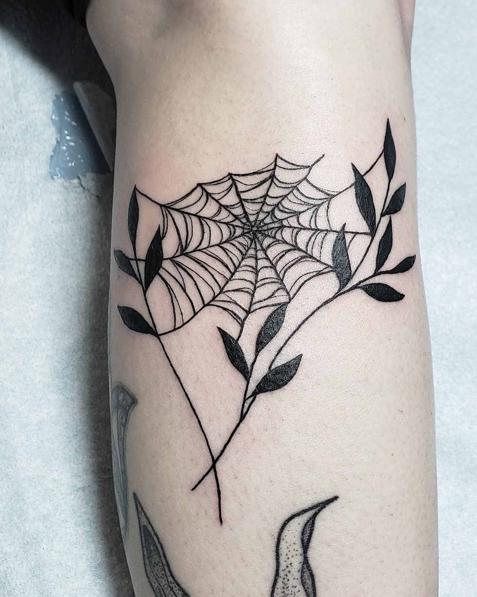 11 Traditional Spider Tattoo Ideas That Will Blow Your Mind