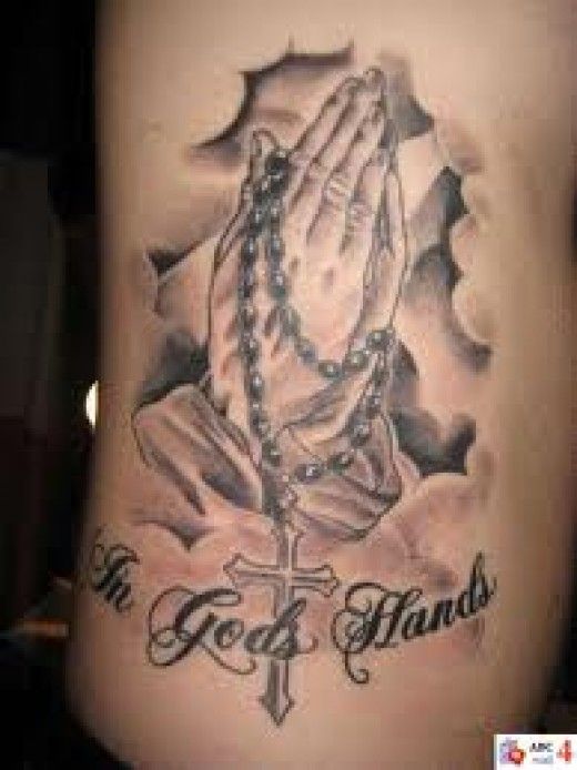 Praying Hands Tattoos Designs Ideas And Meanings Praying Hands Tattoo Pictures Gott Tattoos